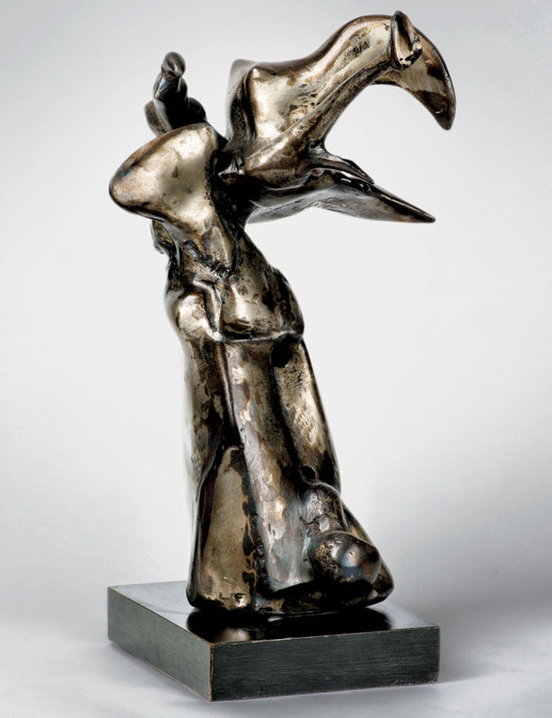 Which Museum is Honoring Sculptor Richard Hunt?
